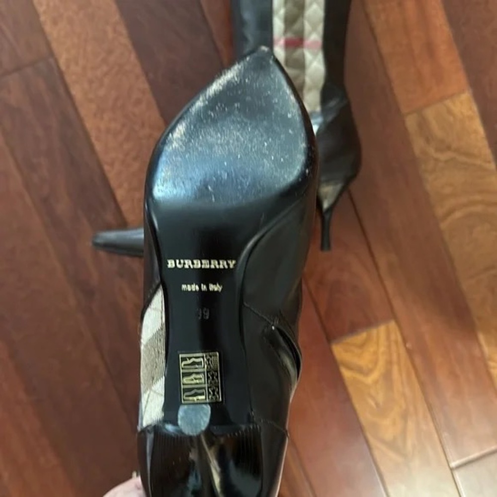 Gorgeous Authentic Burberry Nova Check and Leather Heel Boots - Picture 4 of 5